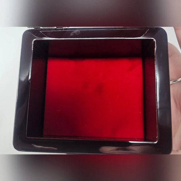 Vintage Jewelry Trinket Box in Brown Lacquer Asian Mother of Pearl Inlay Birds - Picture 11 of 15